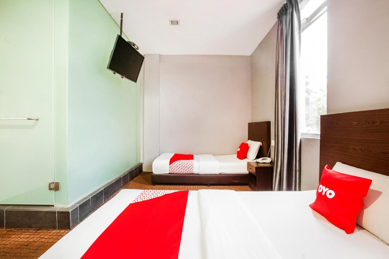 Oyo 89652 P Line Hotel Johor Bahru Exterior photo