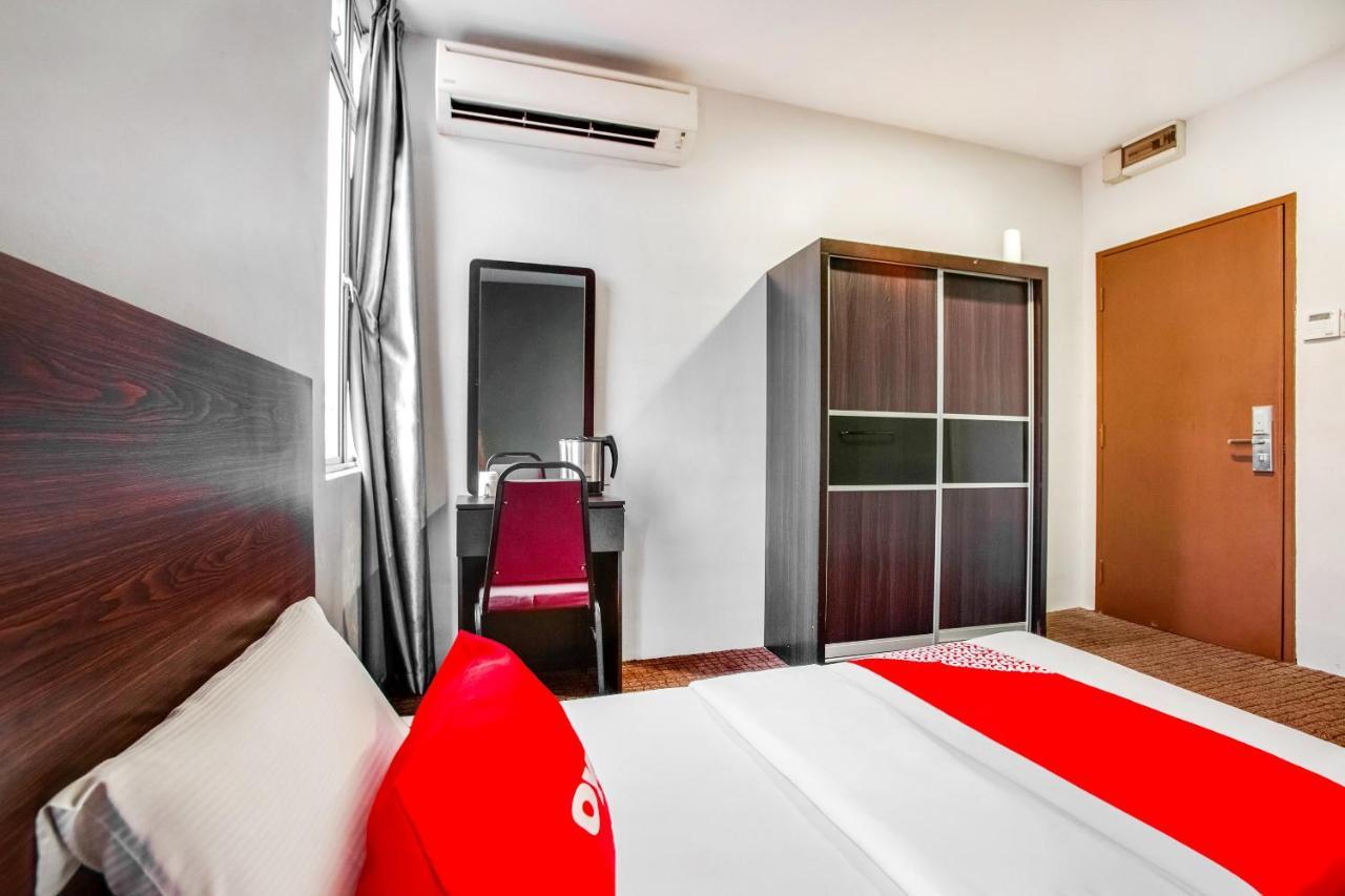 Oyo 89652 P Line Hotel Johor Bahru Exterior photo