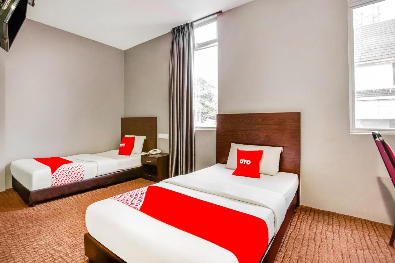 Oyo 89652 P Line Hotel Johor Bahru Exterior photo