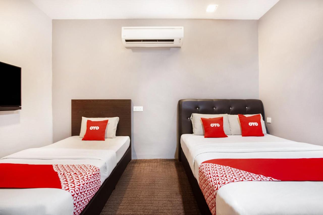 Oyo 89652 P Line Hotel Johor Bahru Exterior photo