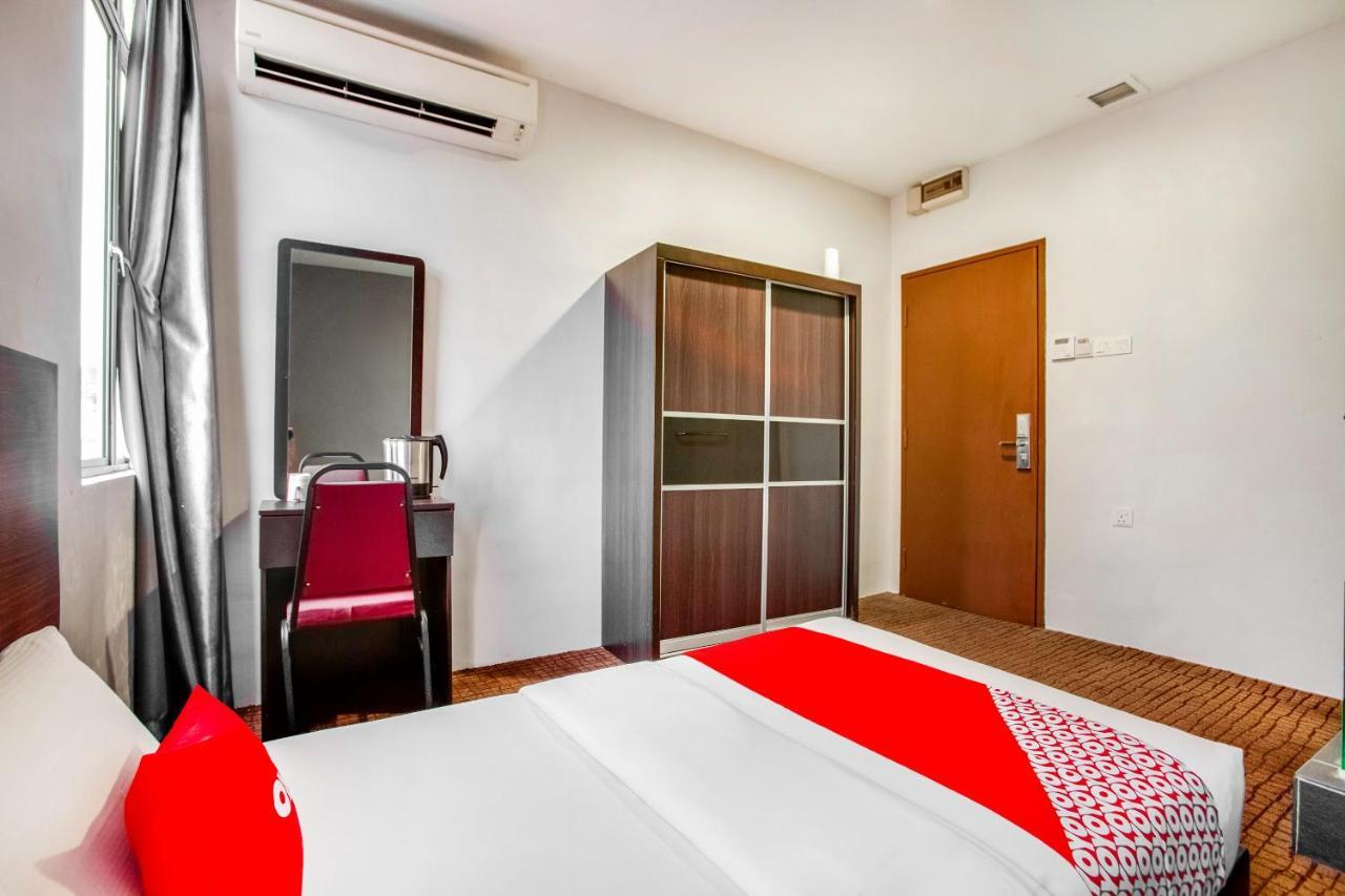 Oyo 89652 P Line Hotel Johor Bahru Exterior photo