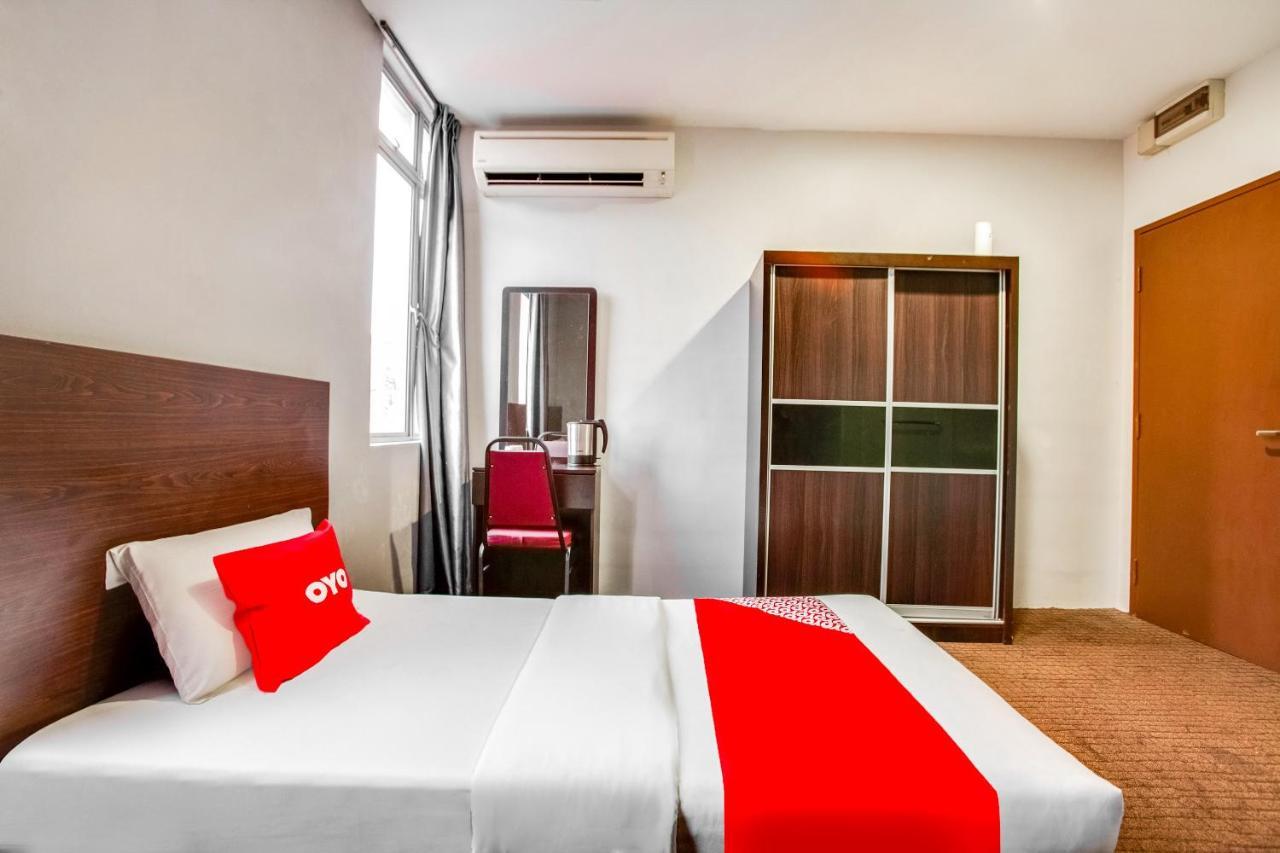 Oyo 89652 P Line Hotel Johor Bahru Exterior photo