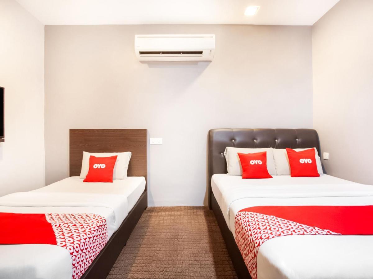 Oyo 89652 P Line Hotel Johor Bahru Exterior photo