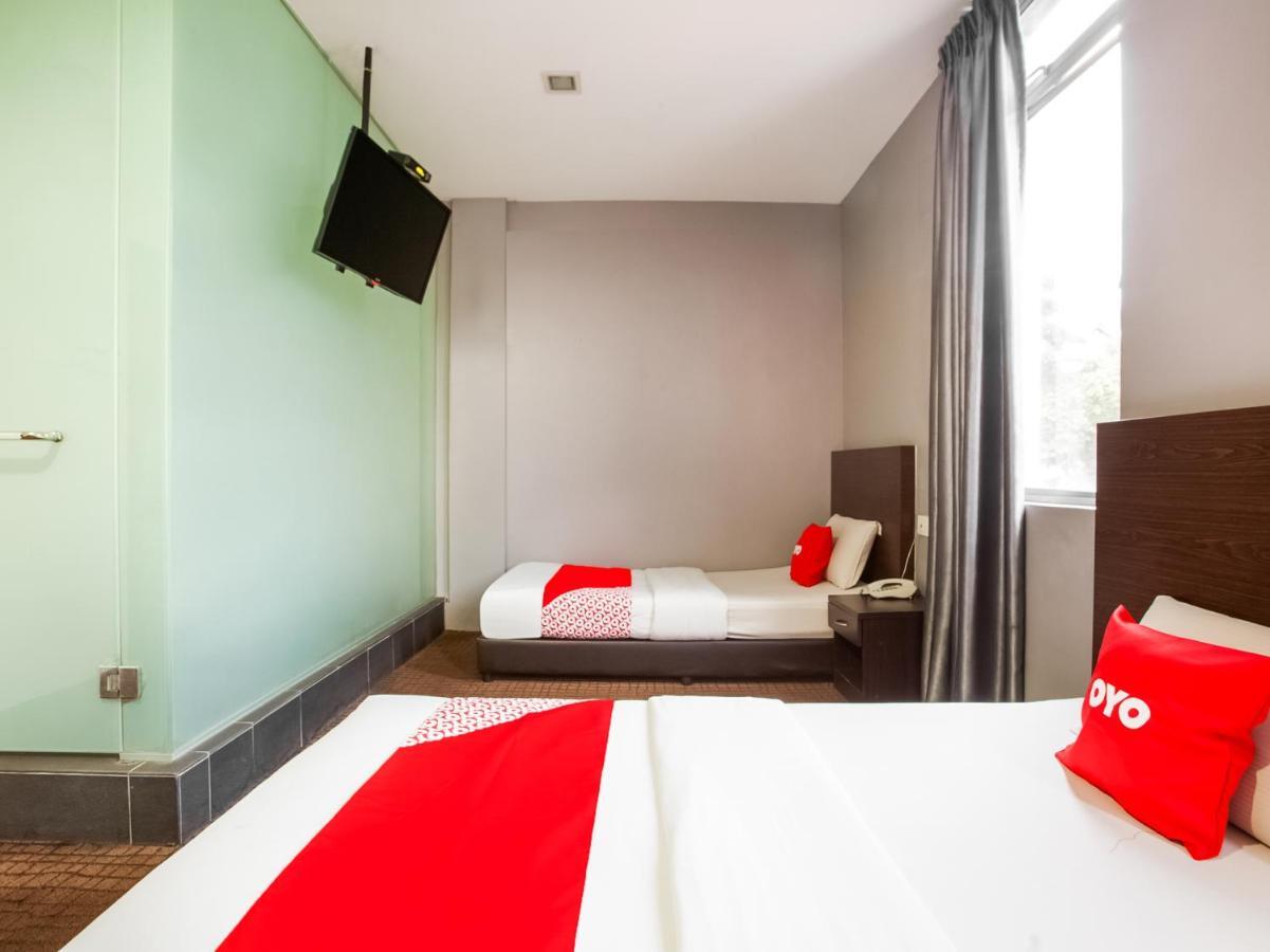 Oyo 89652 P Line Hotel Johor Bahru Exterior photo