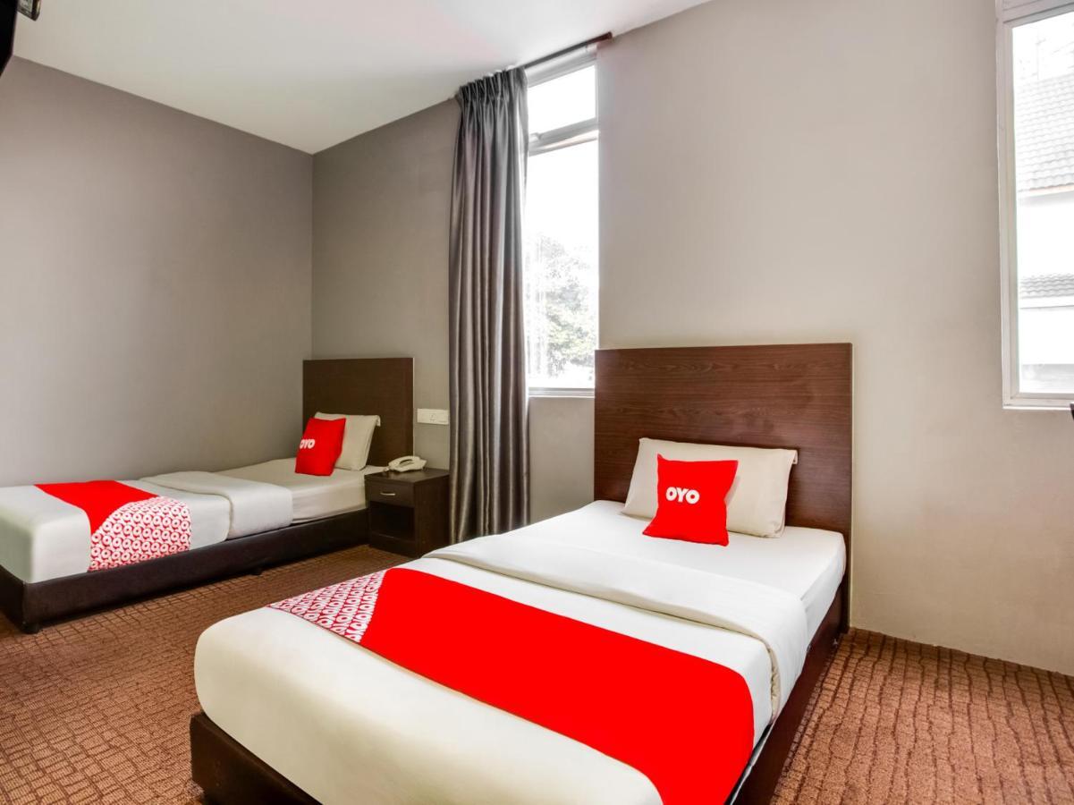 Oyo 89652 P Line Hotel Johor Bahru Exterior photo