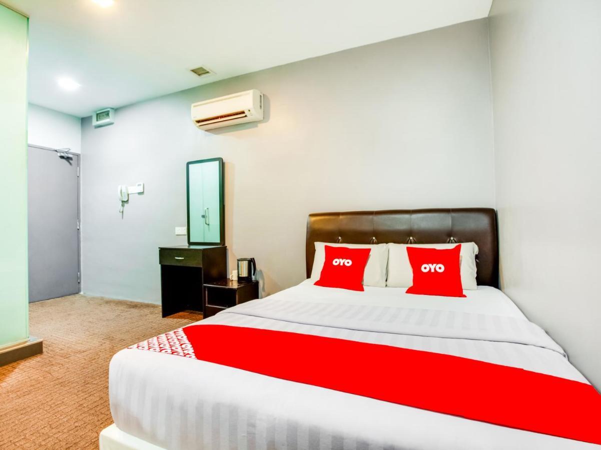 Oyo 89652 P Line Hotel Johor Bahru Exterior photo